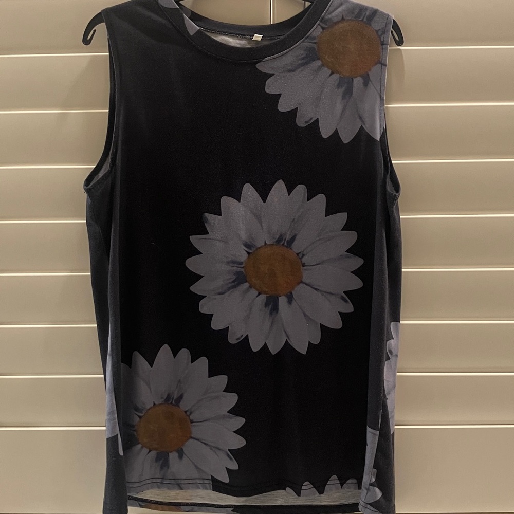 Black Sleeveless Top with Daisy Print